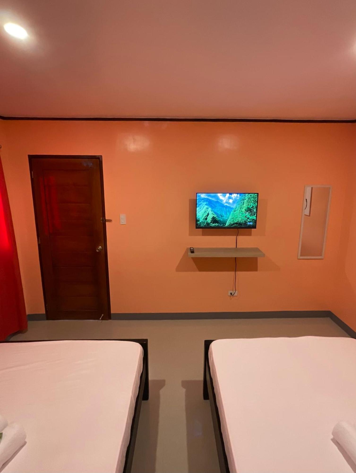 Halajo Bnb Transient Laoag Rom bilde